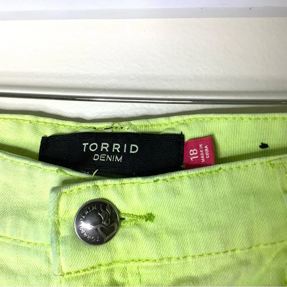 < Torrid Neon Yellow Cut Off Jean Shorts Size 18 > - Picture 3 of 6